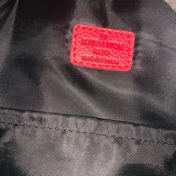 Backpack - Picture 3 of 6